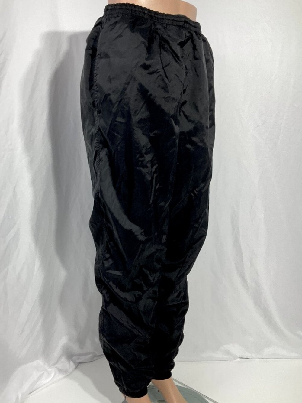 Nike Mens Size Med Track Pants Windbreaker Joggers Black 30" Inseam